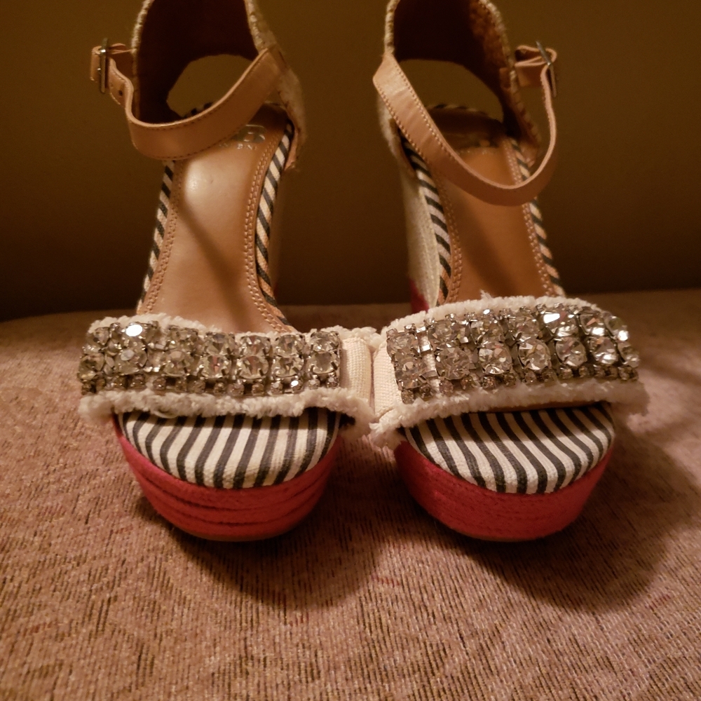 Size 7.5Gianni Bini wedge sandals with rhinestones
